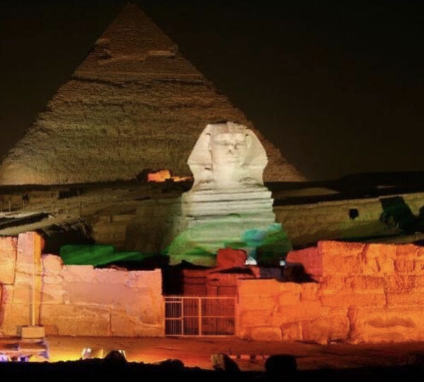Пирамиды Гизы ночью: феерия звука и света