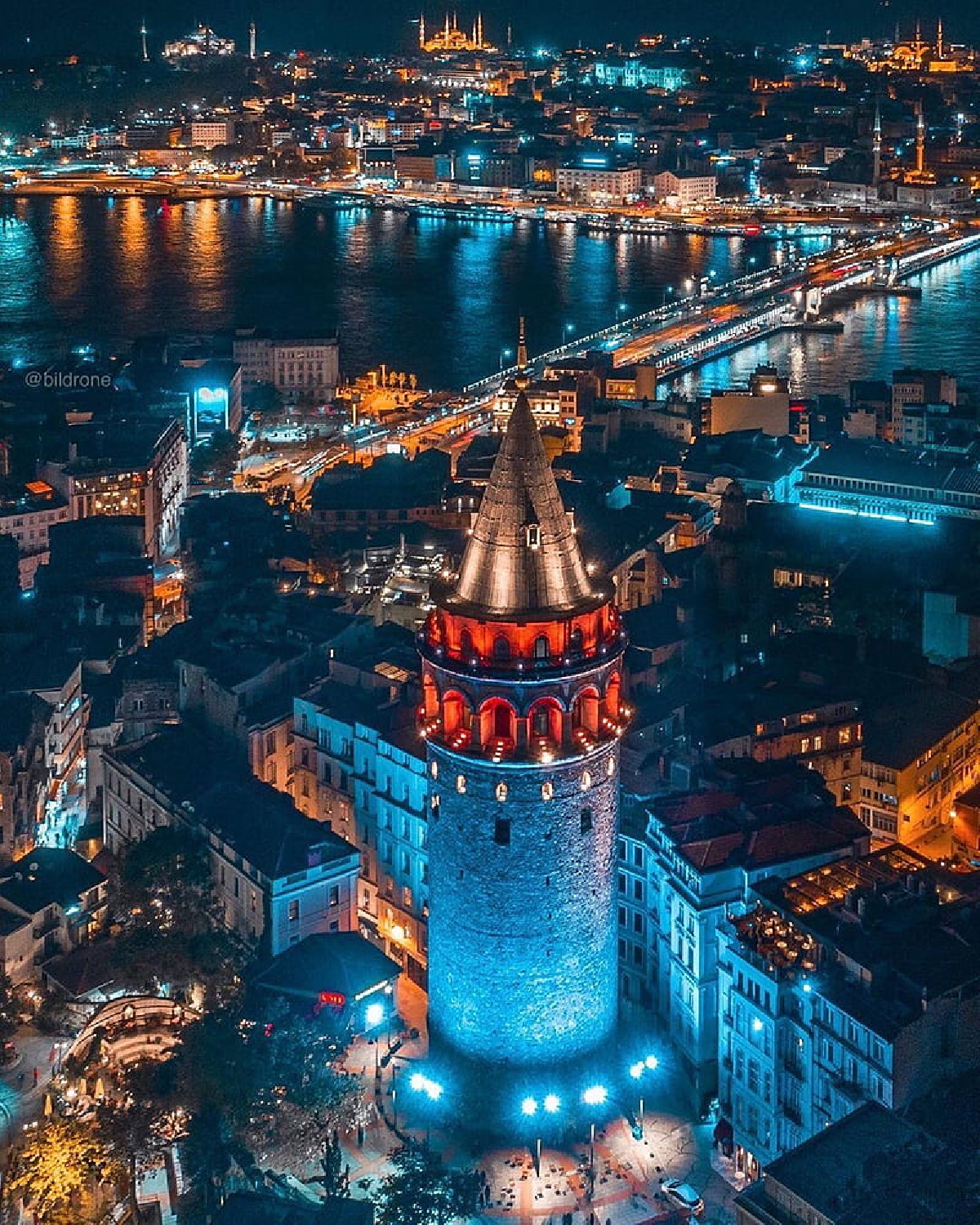 Стамбул в вечерних огнях