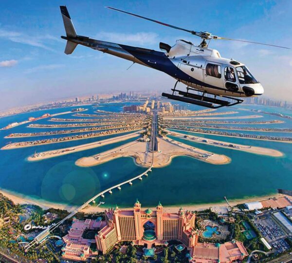 Полёт на вертолёте над Дубаем